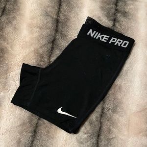 Black Nike Pro